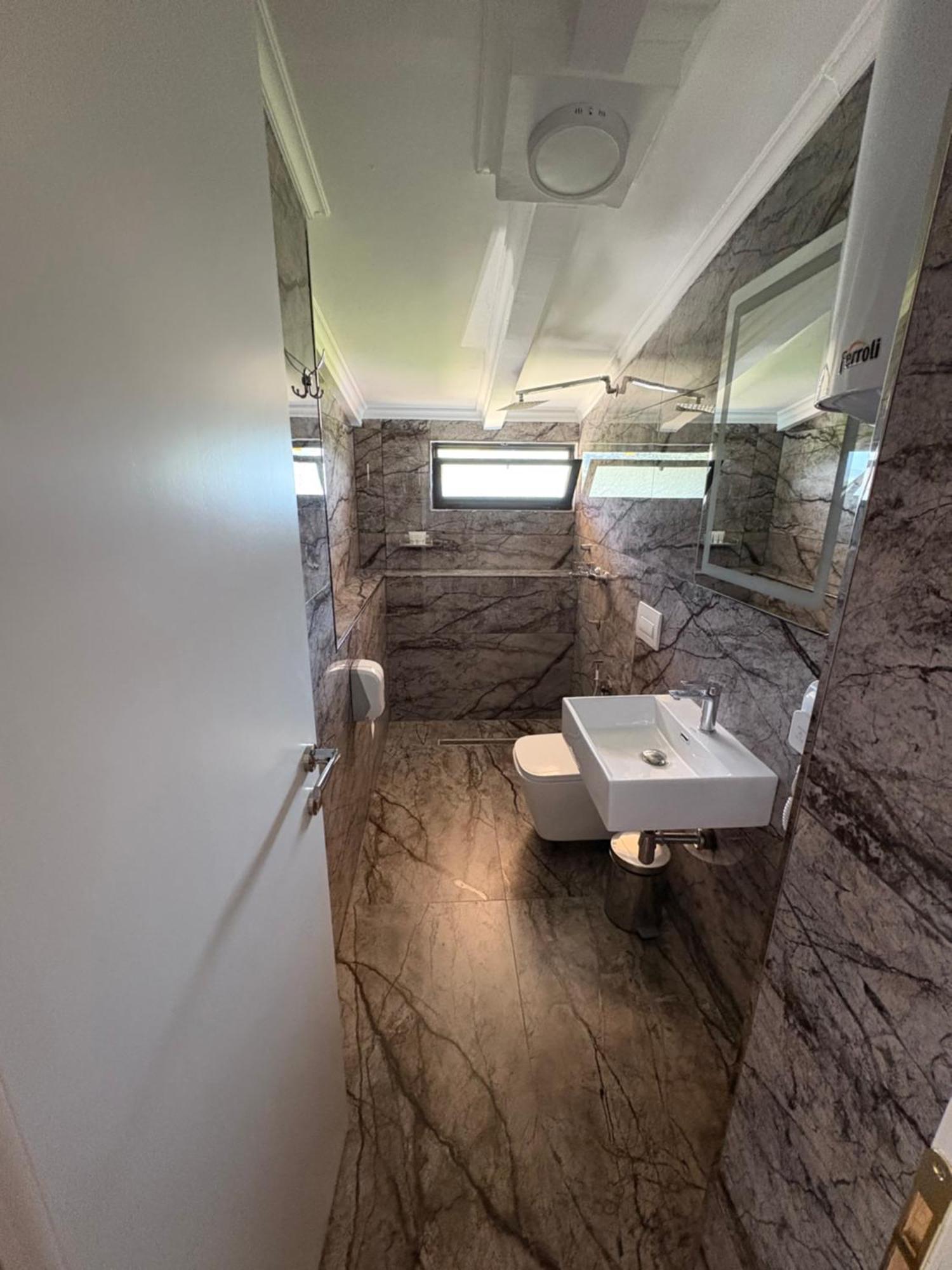 Salillari Guest House ベラト エクステリア 写真